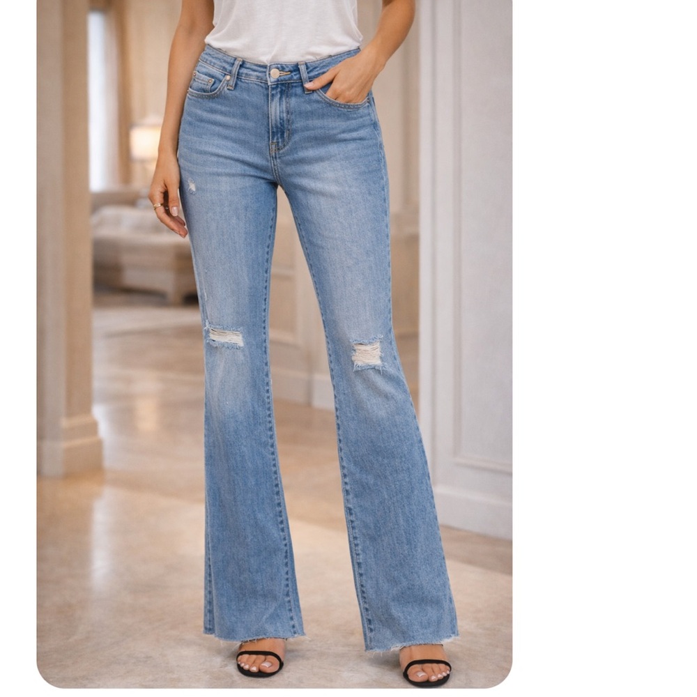 Seven7 Women's Flare & Wide Leg Jeans in Light Blue